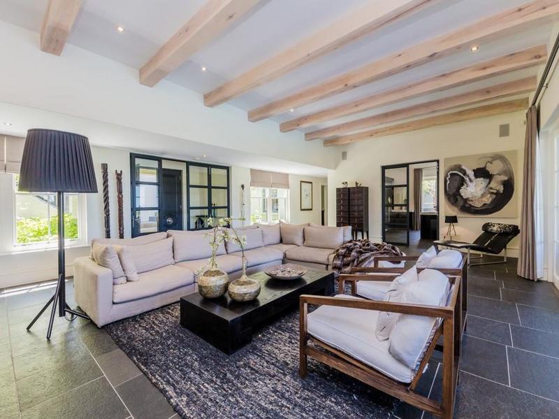 7 Bedroom Property for Sale in Constantia Upper Western Cape